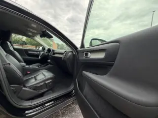 2023 Volvo XC40