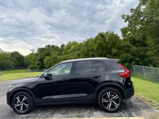2023 Volvo XC40