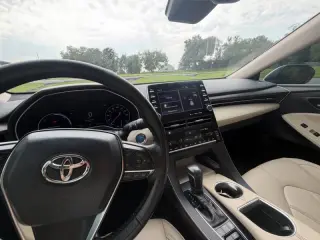 Toyota Avalon Hybrid 2021
