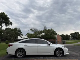 Toyota Avalon Hybrid 2021