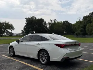 Toyota Avalon Hybrid 2021