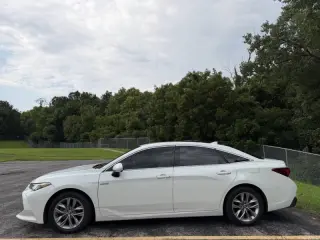 Toyota Avalon Hybrid 2021