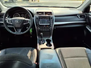 Toyota Camry 2017 SE 4dr Sedán