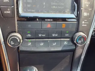 Toyota Camry 2017 SE 4dr Sedán