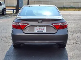 Toyota Camry 2017 SE 4dr Sedán