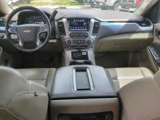 Chevrolet Suburban 2019 4x2 LT 4dr SUV