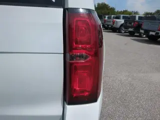 Chevrolet Suburban 2019 4x2 LT 4dr SUV