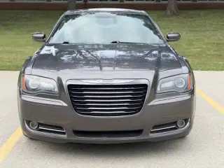 Chrysler 300 2014