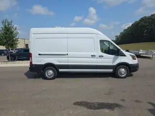 Ford Transit 2025 Tracción en las cuatro ruedas 250 3 puertas LWB Techo alto Furgón de carga