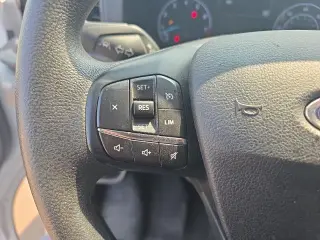 Ford Transit 2025 Tracción Total 250 3 puertas techo alto largo furgón de carga