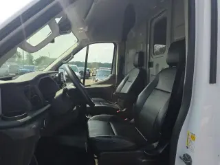 Ford Transit 2025 Tracción Total 250 3 puertas techo alto largo furgón de carga