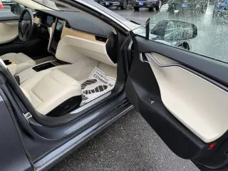 Tesla Model S 2019