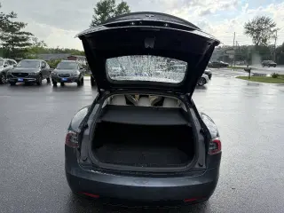Tesla Model S 2019