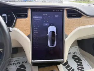 Tesla Model S 2019