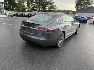 Tesla Model S 2019