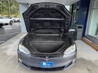 Tesla Model S 2019
