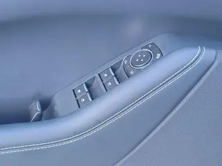 Ford Mustang Mach-E 2022 Select 4dr SUV