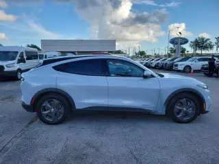 Ford Mustang Mach-E 2022 Select 4dr SUV