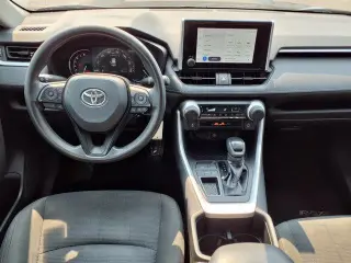 Toyota RAV4 2025 LE 4dr SUV