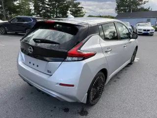 Nissan LEAF 2024