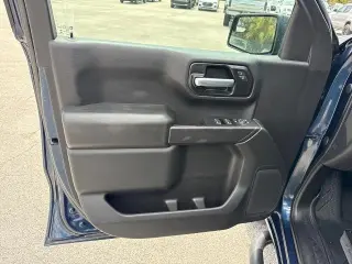 Chevrolet Silverado 1500 2021 4x2 Custom Cabina Crew de 4 puertas, caja larga de 5,8 pies