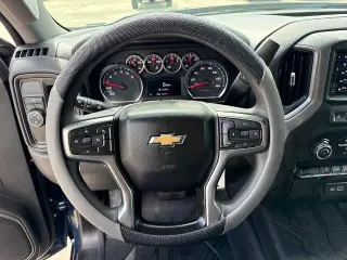 Chevrolet Silverado 1500 2021 4x2 Custom Cabina Crew de 4 puertas, caja larga de 5,8 pies