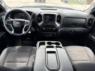 Chevrolet Silverado 1500 2021 4x2 Custom Cabina Crew de 4 puertas, caja larga de 5,8 pies