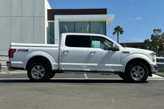 Ford F-150 2015 4x4 Lariat 4 puertas SuperCrew 1,68 m de distancia entre ejes (5,5 pies)