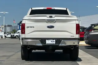 Ford F-150 2015 4x4 Lariat 4 puertas SuperCrew 1,68 m de distancia entre ejes (5,5 pies)
