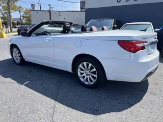 Chrysler 200 2012