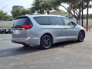 Chrysler Pacifica 2020 Touring L 4dr Mini-Van