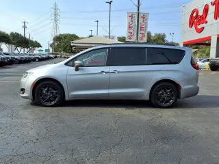 Chrysler Pacifica 2020 Touring L 4dr Mini-Van