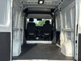 Ram ProMaster 2025 Tradesman 2500 159 WB 3dr High Roof Cargo Van sin asiento de pasajero