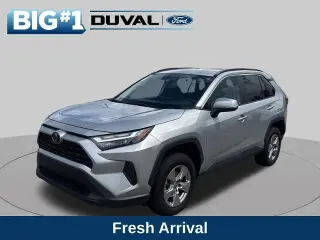 Toyota RAV4 2024 con tracción en las cuatro ruedas XLE 4dr SUV