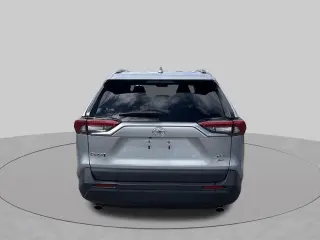 Toyota RAV4 2024 con tracción en las cuatro ruedas XLE 4dr SUV