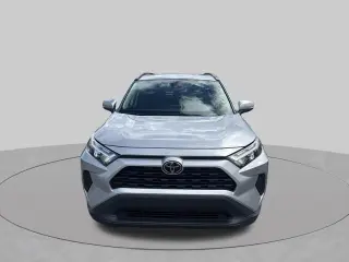 Toyota RAV4 2024 con tracción en las cuatro ruedas XLE 4dr SUV