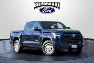 Toyota Tundra 2026 4x4 SR5 4dr CrewMax Cab Pickup SB