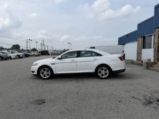 2017 Ford Taurus