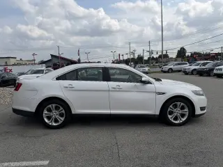 2017 Ford Taurus