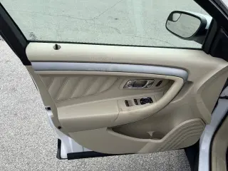2017 Ford Taurus
