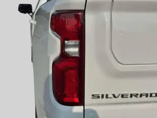 Chevrolet Silverado 1500 2022 4x4 RST 4dr Cab de Tripulación 5.8 ft. SB