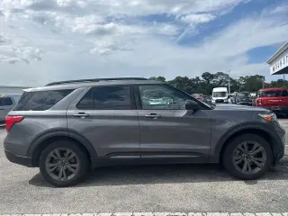 Explorador Ford 2021 AWD XLT 4dr SUV