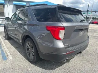 Explorador Ford 2021 AWD XLT 4dr SUV