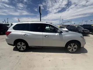 Nissan Pathfinder 2019