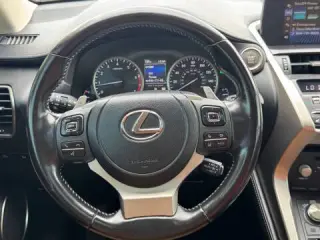 Lexus NX 300 2021