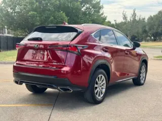 Lexus NX 300 2021