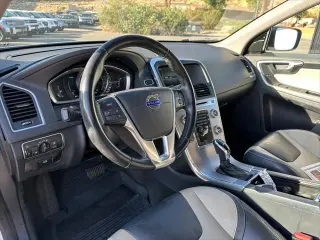 Volvo XC60 2017 AWD T6 Dinámico 4dr SUV