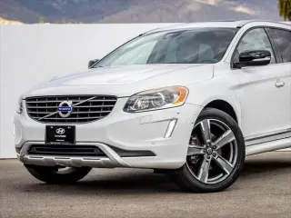 Volvo XC60 2017 AWD T6 Dinámico 4dr SUV