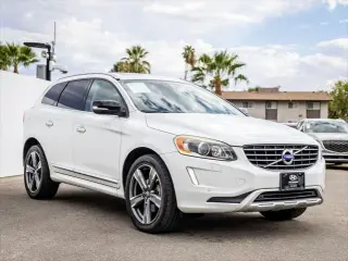 Volvo XC60 2017 AWD T6 Dinámico 4dr SUV