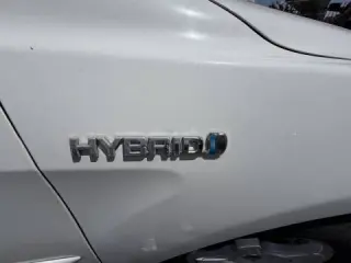 Toyota Camry Hybrid 2011